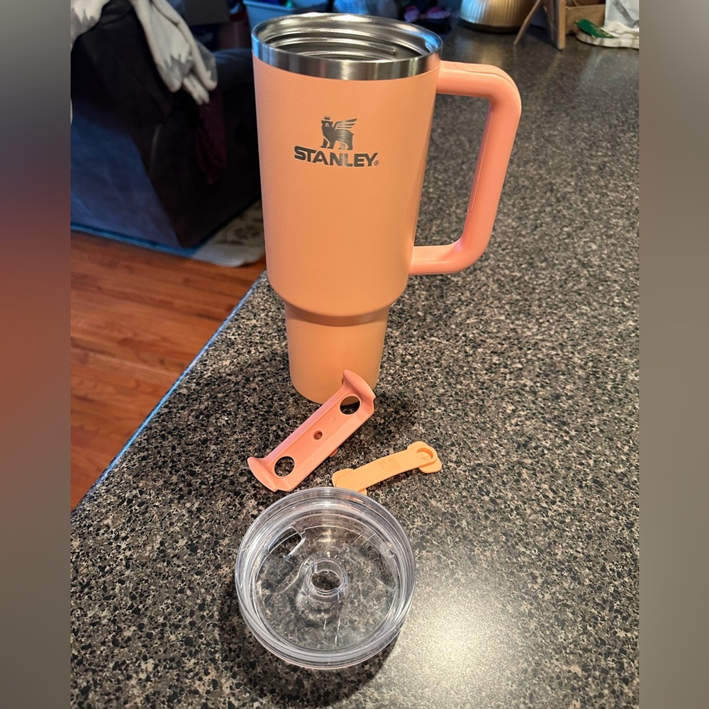Stanley Peach 40oz Tumbler
